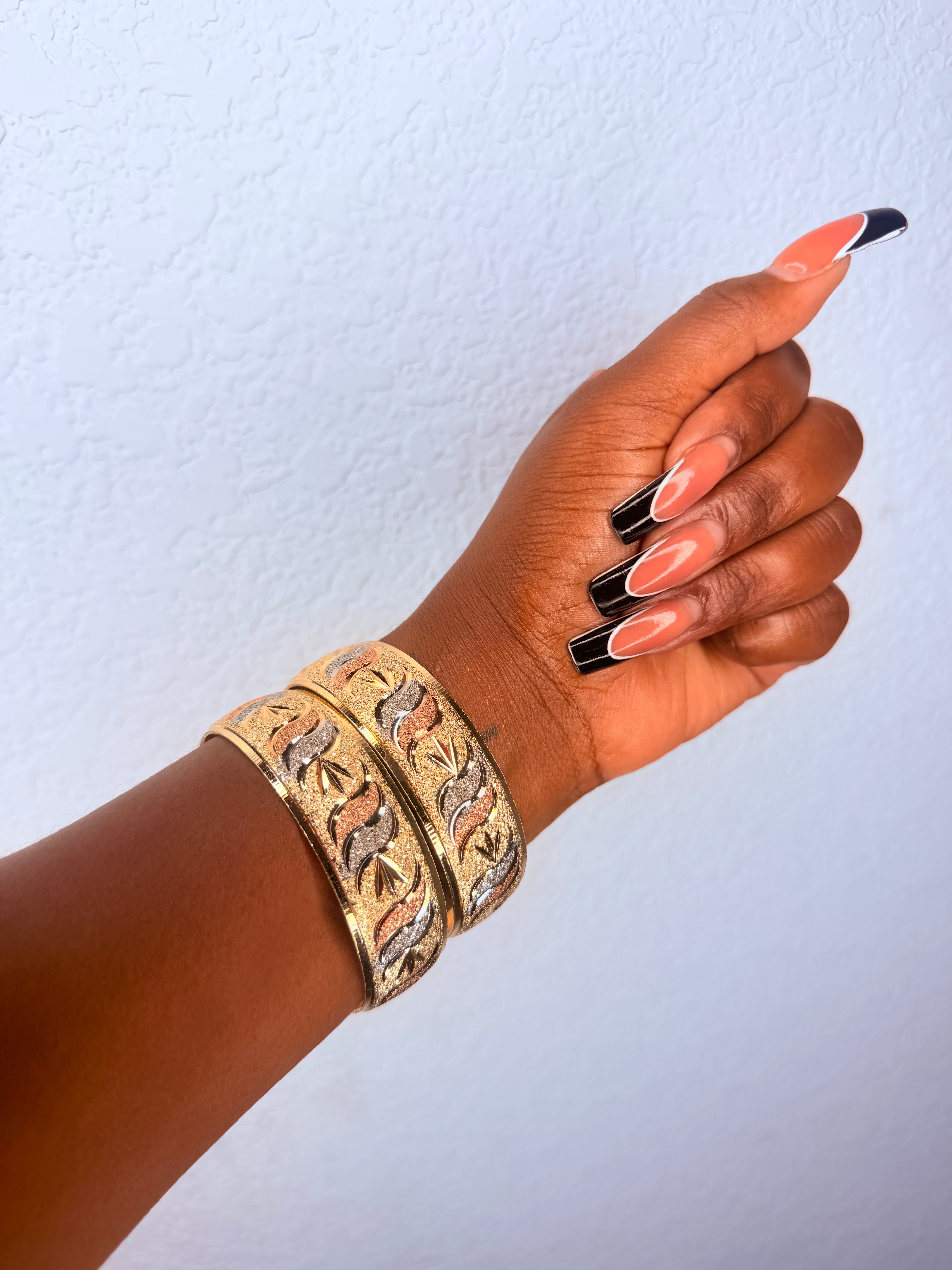 18K BANGLES [Adult]